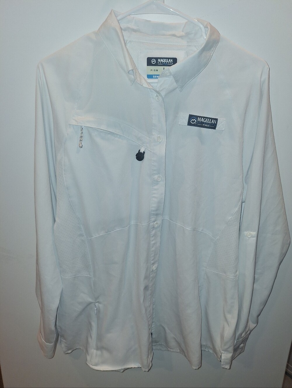 Magellan Outdoors Men’s White Lightweight Shirt